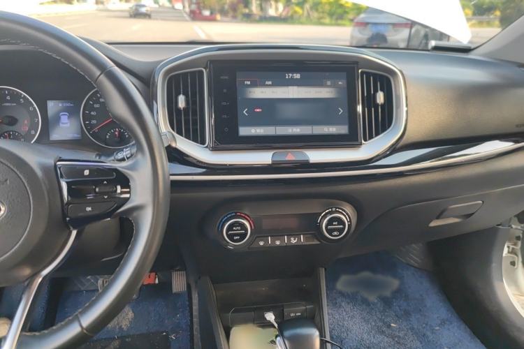Used Kia kx1 Stonic 2019 1.4L Automatic Fun Edition China VI Audio And AC Panel