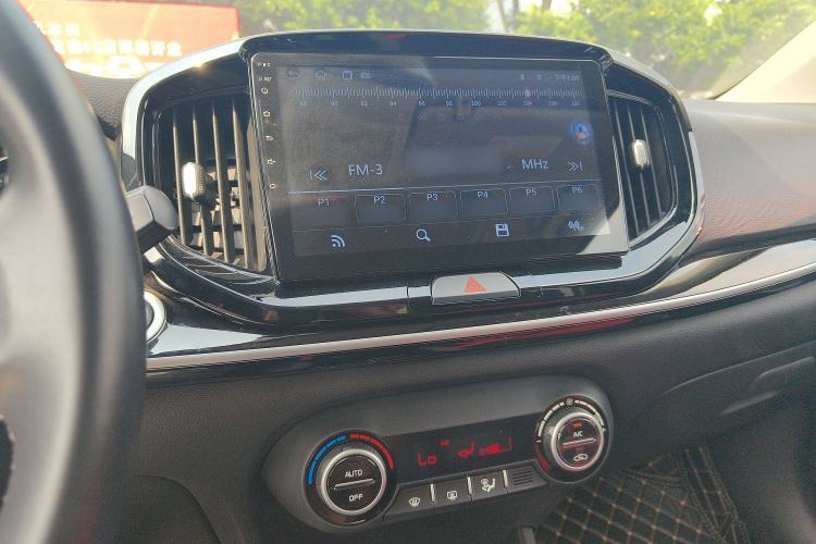 Used Kia kx1 Stonic 2019 1.4L Automatic Fun Edition China VI Audio And AC Panel
