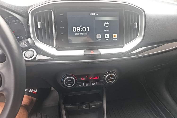 Used Kia kx1 Stonic 2019 1.4L Automatic Sport Edition China VI Audio And AC Panel