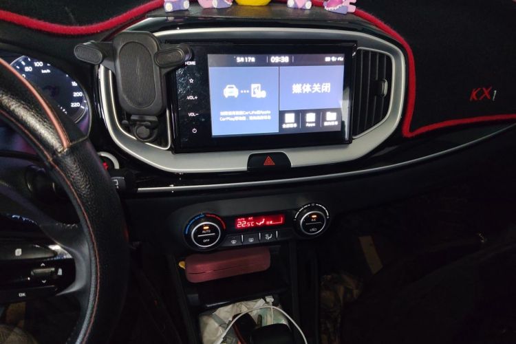 Used Kia kx1 Stonic 2019 1.4L Automatic Fun Edition China V Standard Audio And AC Panel