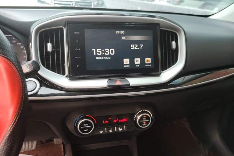 Used Kia kx1 Stonic 2019 1.4L Automatic Sport Edition China VI Audio And AC Panel