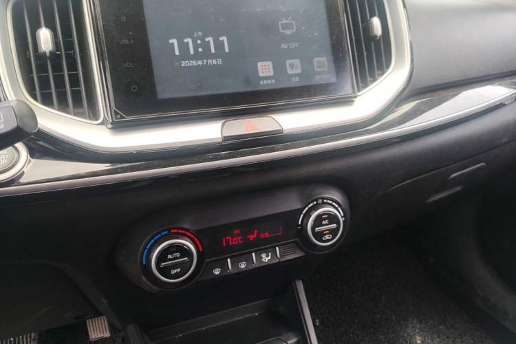 Used Kia kx1 Stonic 2019 1.4L Automatic Sport Edition China VI Audio And AC Panel