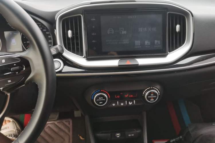 Used Kia kx1 Stonic 2019 1.4L Automatic Fun Edition China VI Audio And AC Panel