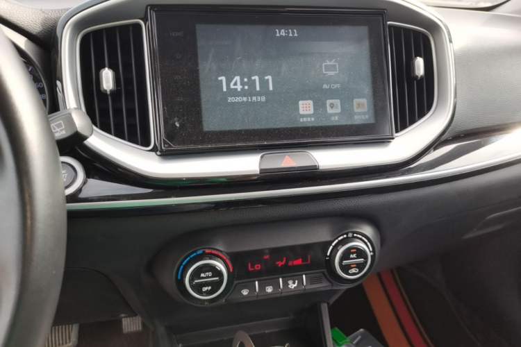 Used Kia kx1 Stonic 2019 1.4L Automatic Fun Edition China VI Audio And AC Panel
