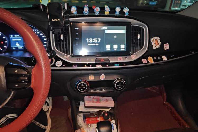 Used Kia kx1 Stonic 2019 1.4L Automatic Fun Edition China VI Audio And AC Panel
