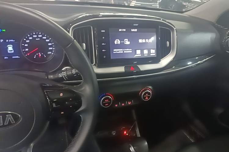 Used Kia kx1 Stonic 2019 1.4L Automatic Fun Edition China V Standard Audio And AC Panel