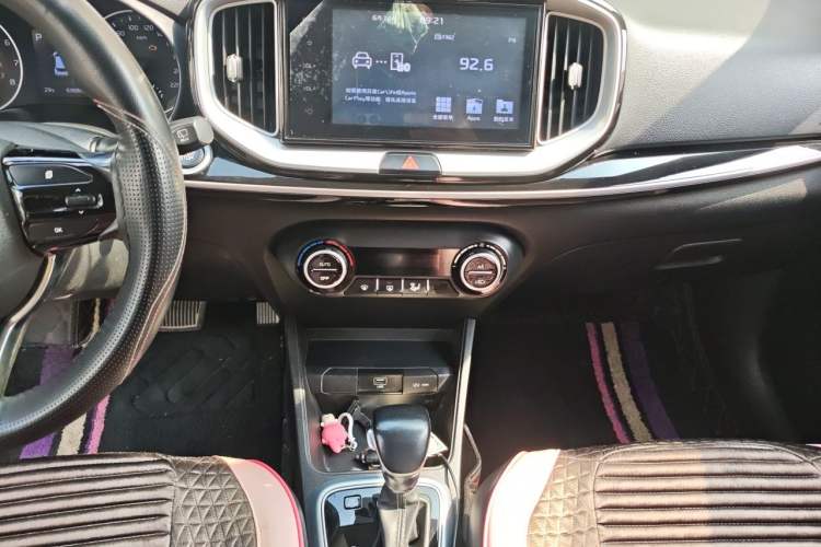 Used Kia kx1 Stonic 2019 1.4L Automatic Fun Edition China V Standard Audio And AC Panel