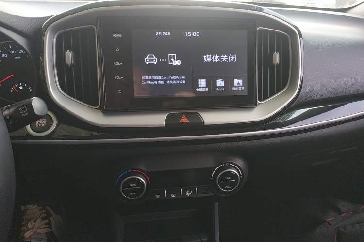 Used Kia kx1 Stonic 2019 1.4L Automatic Fun Edition China V Standard Audio And AC Panel