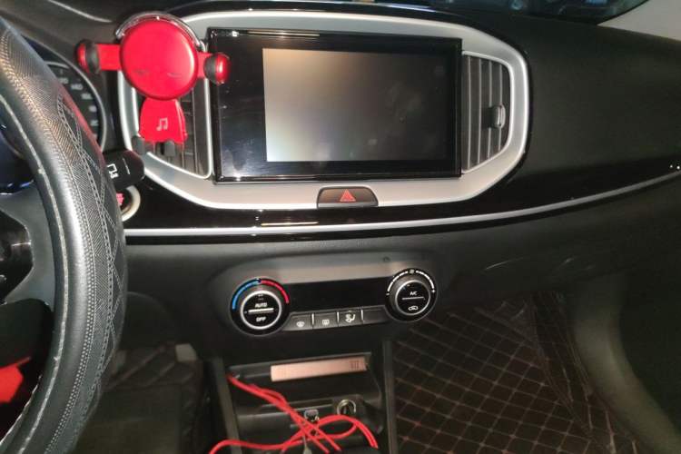 Used Kia kx1 Stonic 2019 1.4L Automatic Fun Edition China VI Audio And AC Panel