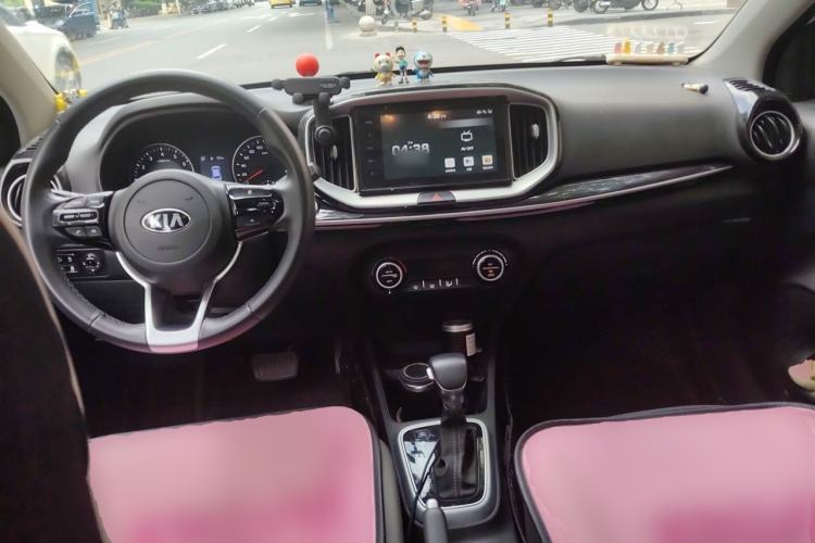 Used Kia kx1 Stonic 2019 1.4L Automatic Fun Edition China V Standard Center Console