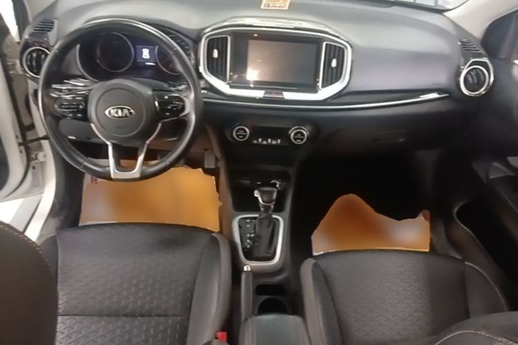 Used Kia kx1 Stonic 2019 1.4L Automatic Fun Edition China V Standard Center Console