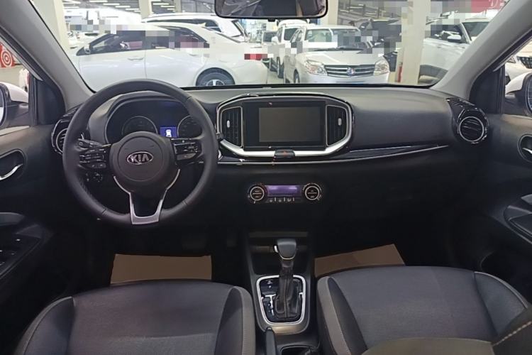 Used Kia kx1 Stonic 2019 1.4L Automatic Fun Edition China VI Center Console