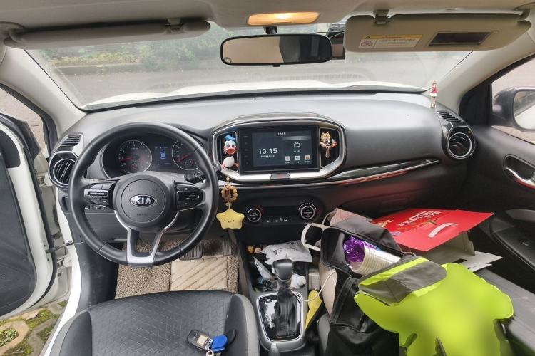Used Kia kx1 Stonic 2019 1.4L Automatic Fun Edition China VI Center Console