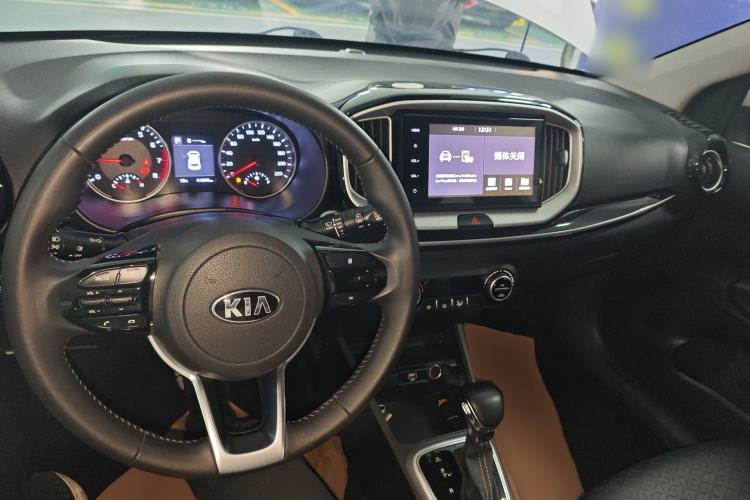 Used Kia kx1 Stonic 2019 1.4L Automatic Fun Edition China V Standard Center Console