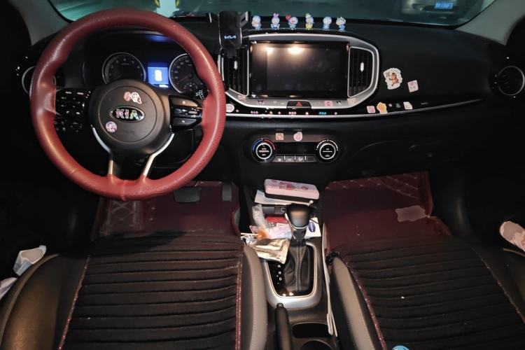 Used Kia kx1 Stonic 2019 1.4L Automatic Fun Edition China VI Center Console