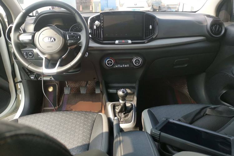 Used Kia kx1 Stonic 2019 1.4L Manual Fun Edition China VI Standard Center Console