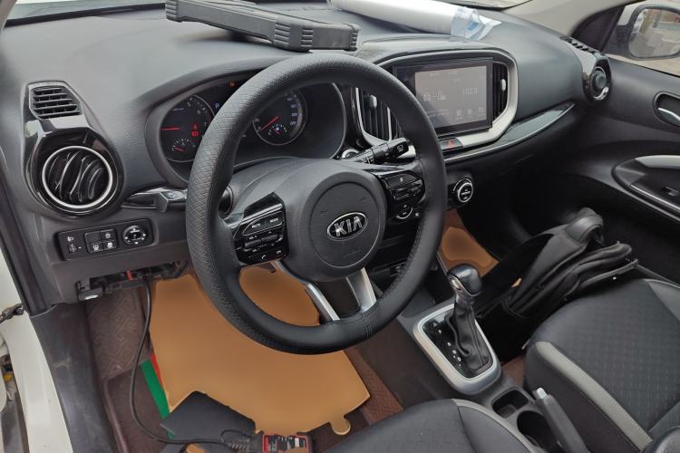 Used Kia kx1 Stonic 2019 1.4L Automatic Fun Edition China V Standard Center Console
