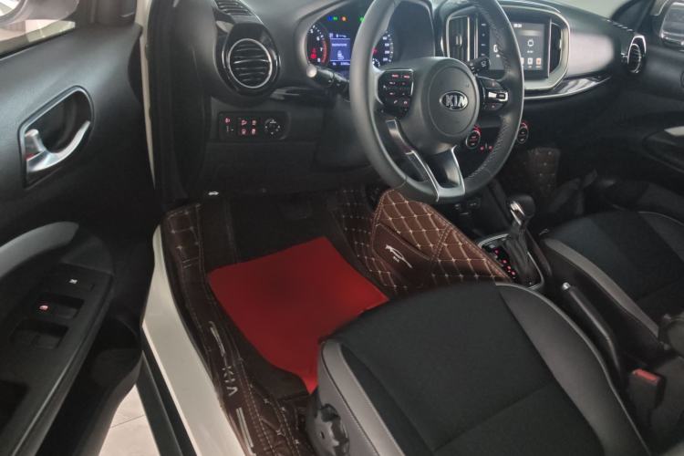 Used Kia kx1 Stonic 2019 1.4L Automatic Sport Edition China VI Driver Seat