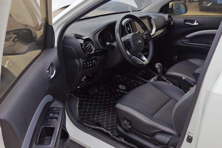 Used Kia kx1 Stonic 2019 1.4L Automatic Fun Edition China V Standard Driver Seat