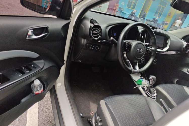 Used Kia kx1 Stonic 2019 1.4L Automatic Fun Edition China V Standard Driver Seat