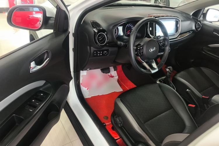 Used Kia kx1 Stonic 2019 1.4L Automatic Sport Edition China VI Driver Seat