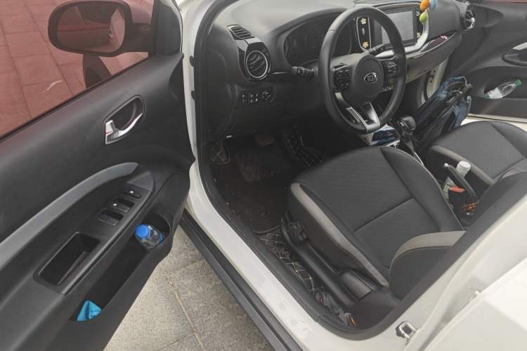 Used Kia kx1 Stonic 2019 1.4L Automatic Fun Edition China VI Driver Seat