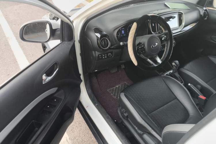 Used Kia kx1 Stonic 2019 1.4L Automatic Fun Edition China V Standard Driver Seat