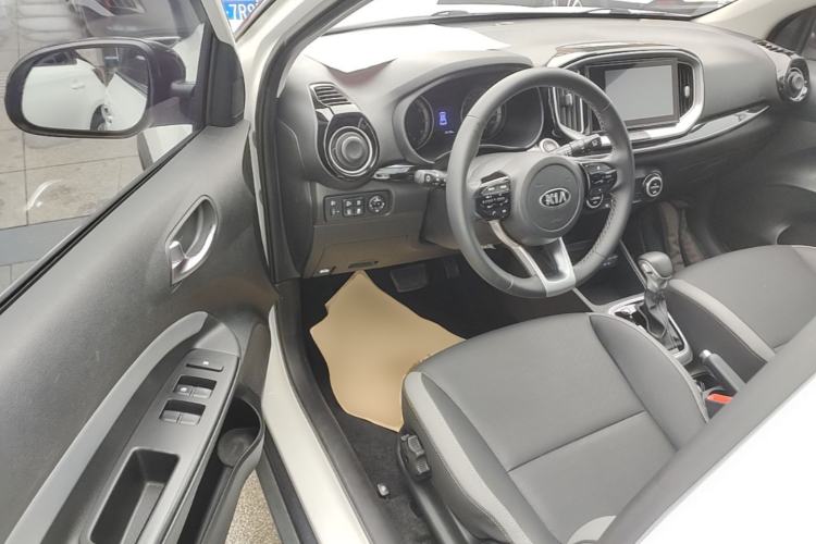 Used Kia kx1 Stonic 2019 1.4L Automatic Fun Edition China VI Driver Seat