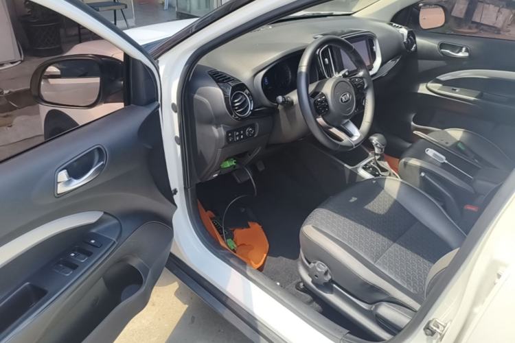 Used Kia kx1 Stonic 2019 1.4L Automatic Sport Edition China VI Driver Seat