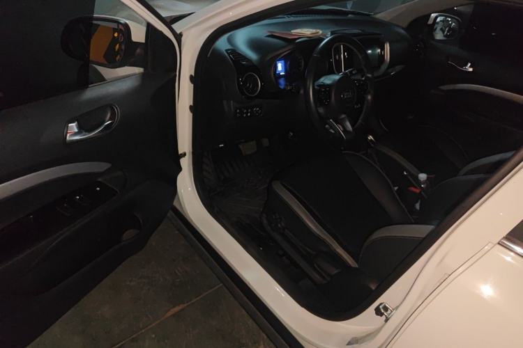 Used Kia kx1 Stonic 2019 1.4L Automatic Fun Edition China VI Driver Seat