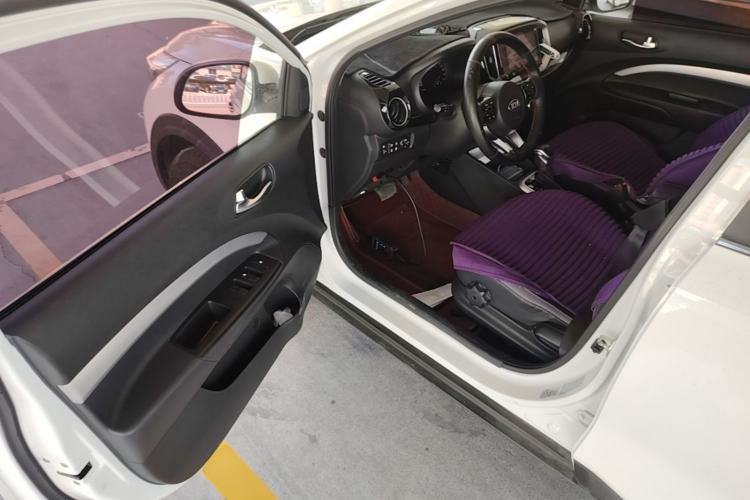 Used Kia kx1 Stonic 2019 1.4L Automatic Sport Edition China VI Driver Seat