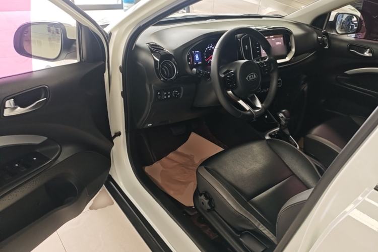 Used Kia kx1 Stonic 2019 1.4L Automatic Fun Edition China VI Driver Seat