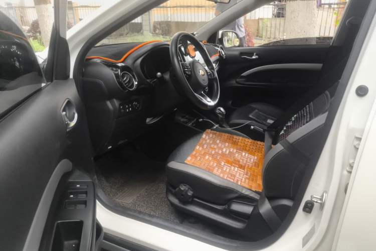 Used Kia kx1 Stonic 2019 1.4L Automatic Fun Edition China VI Driver Seat