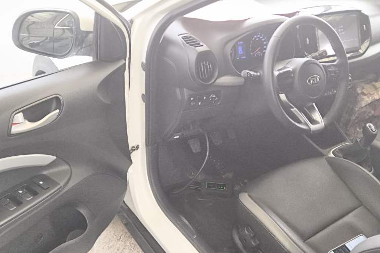 Used Kia kx1 Stonic 2019 1.4L Manual Fun Edition China VI Standard Driver Seat