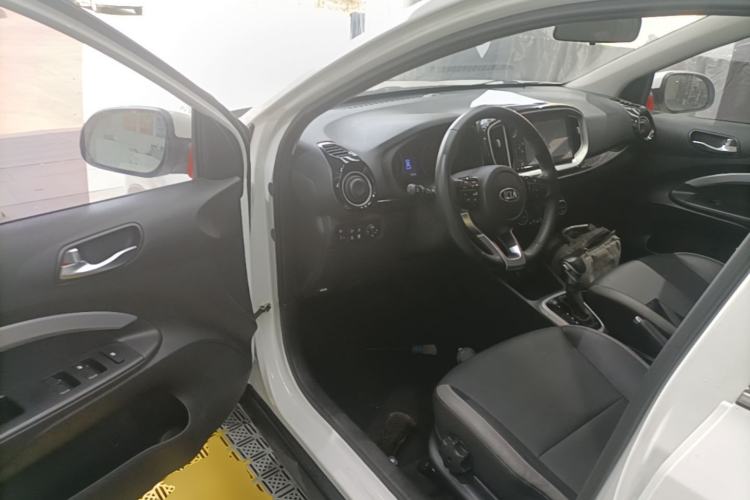 Used Kia kx1 Stonic 2019 1.4L Automatic Fun Edition China VI Driver Seat