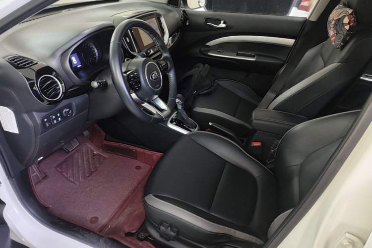 Used Kia kx1 Stonic 2019 1.4L Automatic Fun Edition China VI Driver Seat