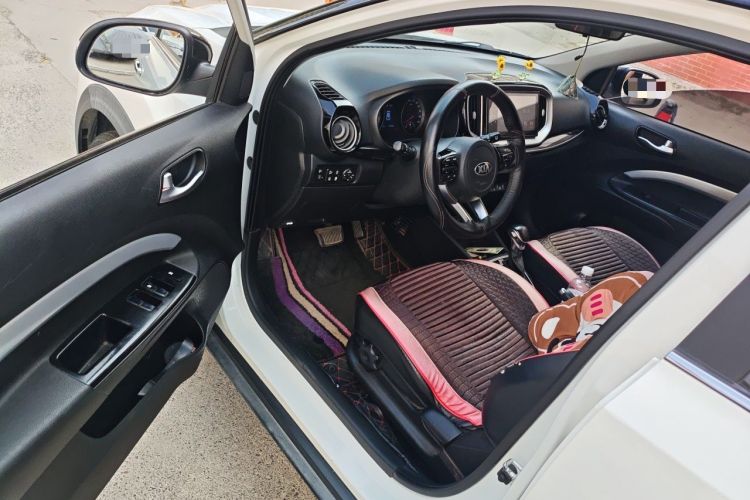 Used Kia kx1 Stonic 2019 1.4L Automatic Fun Edition China V Standard Driver Seat
