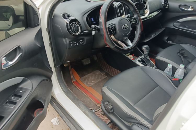 Used Kia kx1 Stonic 2019 1.4L Automatic Fun Edition China VI Driver Seat