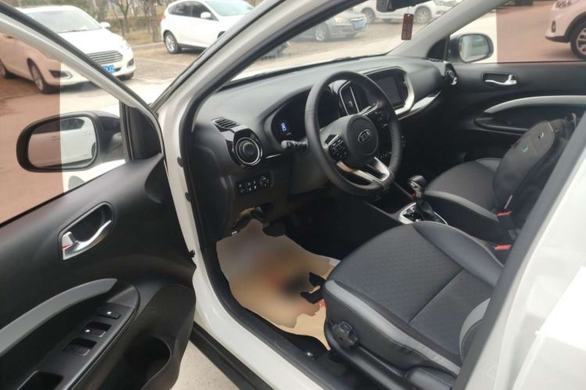 Used Kia kx1 Stonic 2019 1.4L Automatic Fun Edition China V Standard Driver Seat