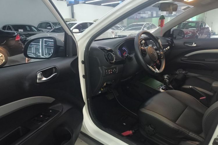 Used Kia kx1 Stonic 2019 1.4L Automatic Fun Edition China VI Driver Seat
