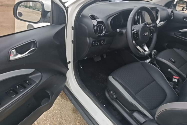 Used Kia kx1 Stonic 2019 1.4L Automatic Fun Edition China V Standard Driver Seat