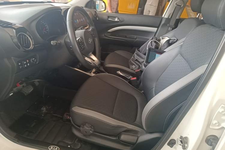 Used Kia kx1 Stonic 2019 1.4L Automatic Sport Edition China VI Driver Seat