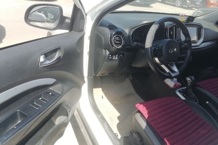Used Kia kx1 Stonic 2019 1.4L Automatic Fun Edition China V Standard Driver Seat