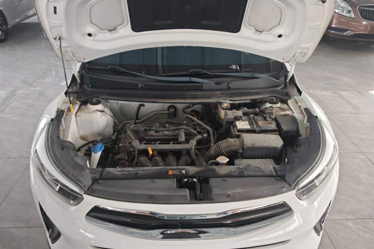 Used Kia kx1 Stonic 2019 1.4L Automatic Sport Edition China VI Engine Bay