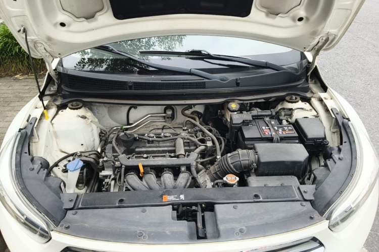 Used Kia kx1 Stonic 2019 1.4L Automatic Fun Edition China VI Engine Bay