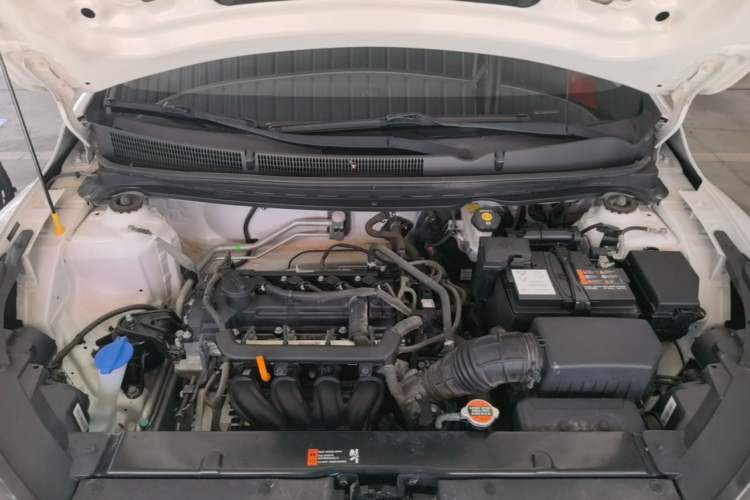 Used Kia kx1 Stonic 2019 1.4L Automatic Fun Edition China VI Engine Bay