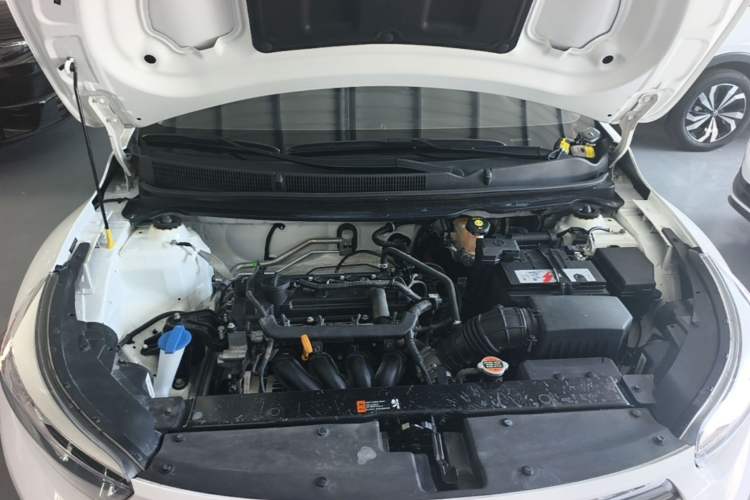 Used Kia kx1 Stonic 2019 1.4L Automatic Sport Edition China VI Engine Bay