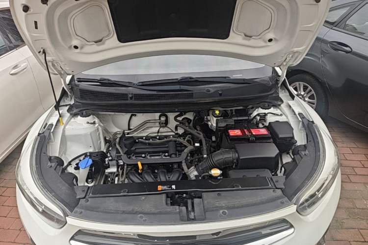 Used Kia kx1 Stonic 2019 1.4L Automatic Sport Edition China VI Engine Bay