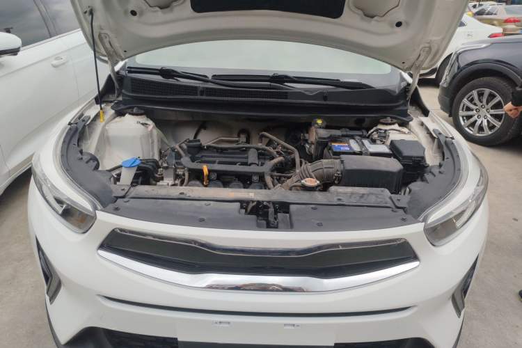 Used Kia kx1 Stonic 2019 1.4L Automatic Sport Edition China VI Engine Bay