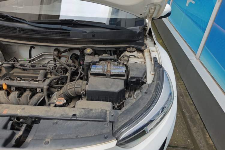 Used Kia kx1 Stonic 2019 1.4L Automatic Fun Edition China VI Engine Bay Left